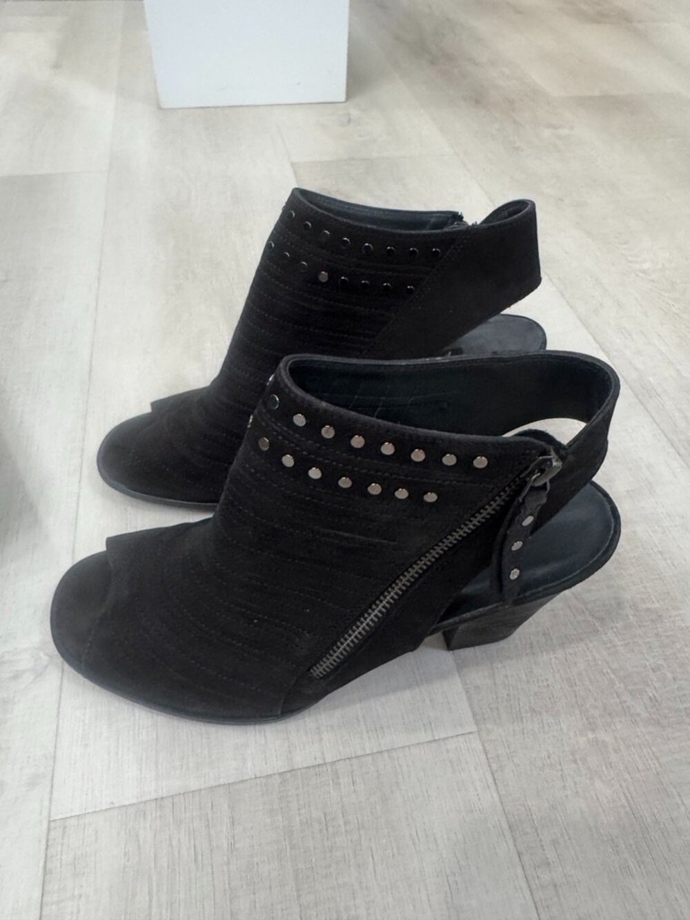 Paul Green - Like NEW Black Sydney Sandal size 9.5